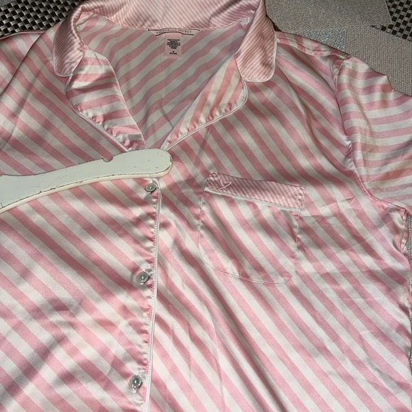 VS ICONIC PRINT SATIN PJ SHORTS SET - Picture 2 of 7